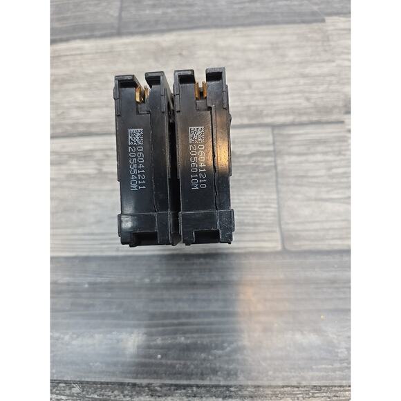 SiemensQP 20-amp 2 -Pole Standard trip Circuit Breaker [CC] - Picture 4 of 9